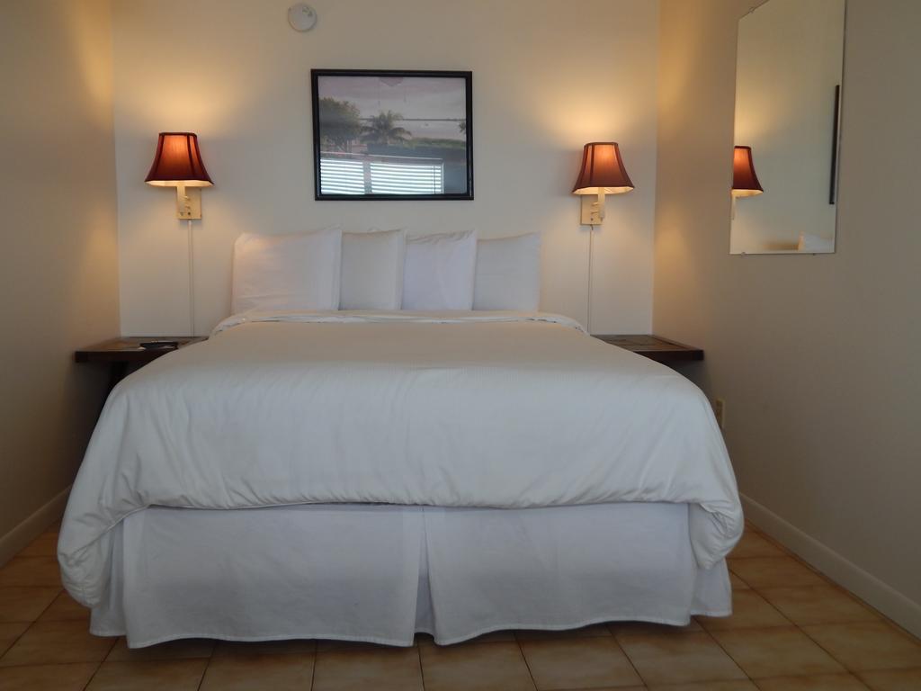 Parmer'S Resort Литъл Торч Кий Екстериор снимка